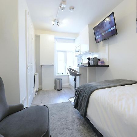 Stylish Studios By Luxestays Shepherds Bush Londra Exterior foto