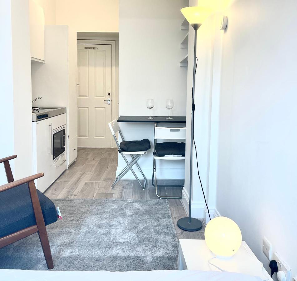 Stylish Studios By Luxestays Shepherds Bush Londra Exterior foto
