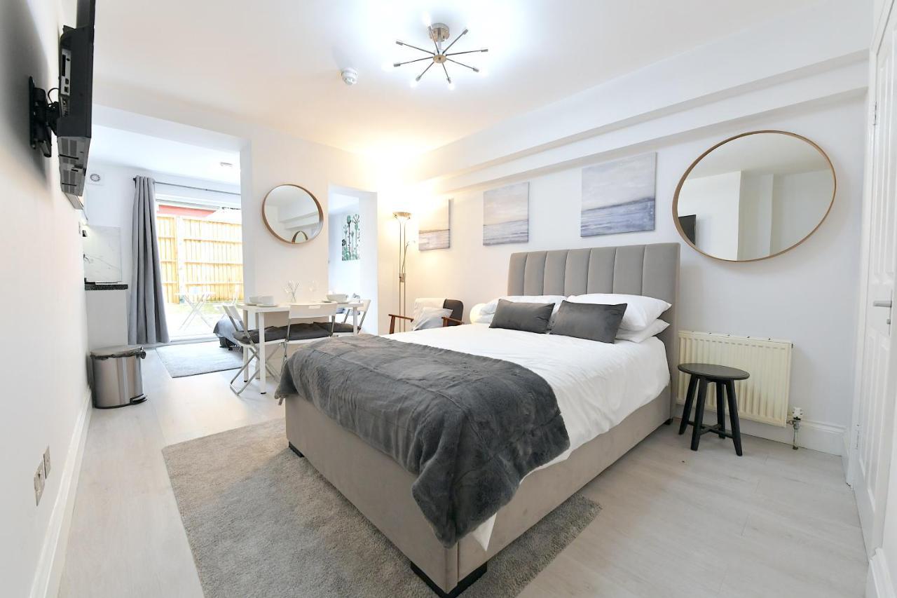 Stylish Studios By Luxestays Shepherds Bush Londra Exterior foto