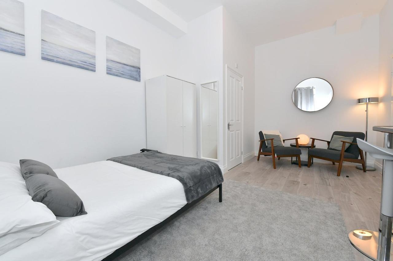 Stylish Studios By Luxestays Shepherds Bush Londra Exterior foto