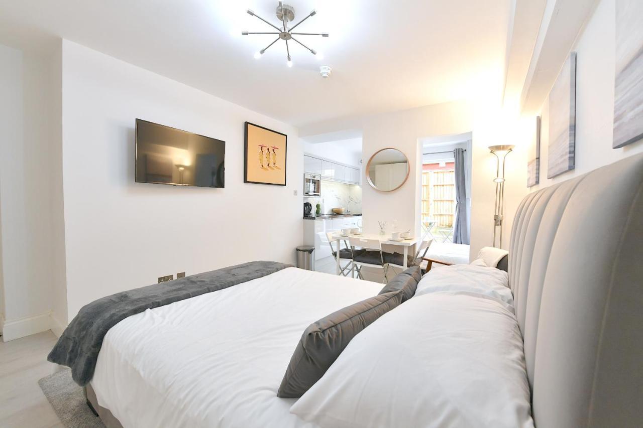 Stylish Studios By Luxestays Shepherds Bush Londra Exterior foto