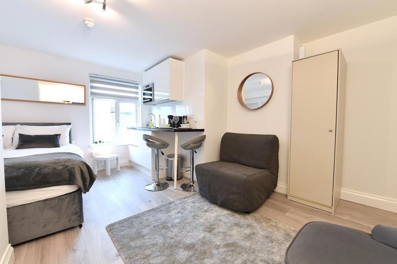 Stylish Studios By Luxestays Shepherds Bush Londra Exterior foto