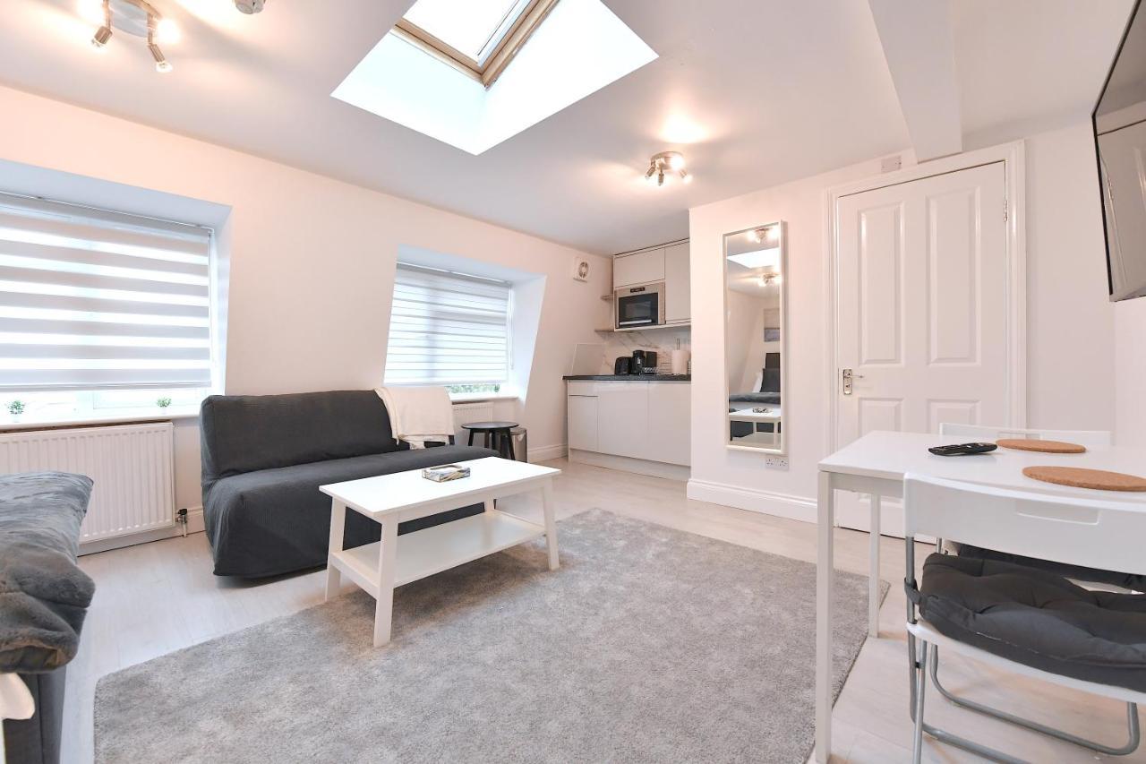 Stylish Studios By Luxestays Shepherds Bush Londra Exterior foto