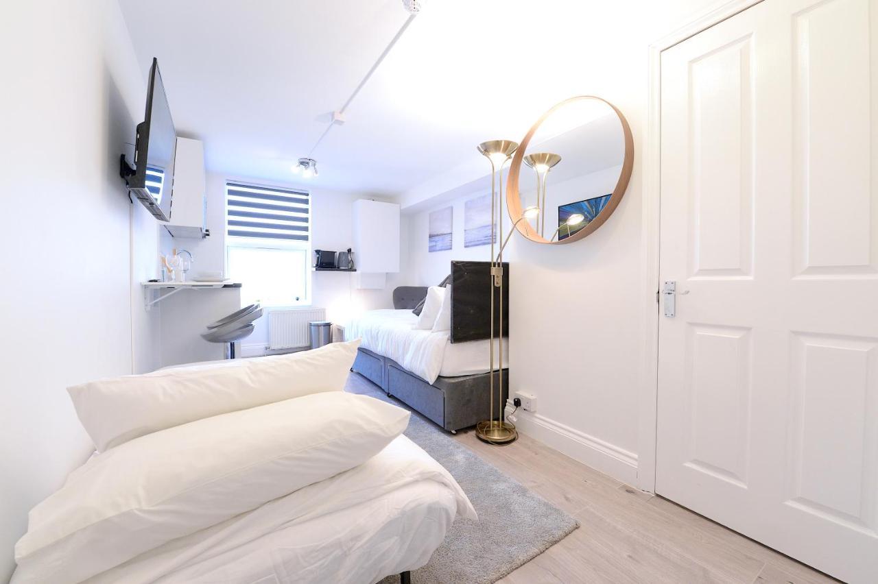 Stylish Studios By Luxestays Shepherds Bush Londra Exterior foto