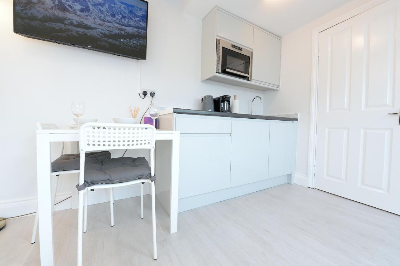 Stylish Studios By Luxestays Shepherds Bush Londra Exterior foto