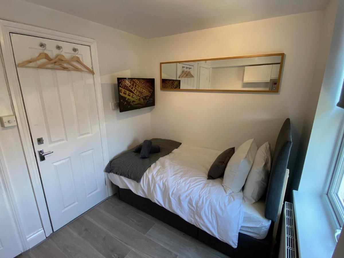 Stylish Studios By Luxestays Shepherds Bush Londra Exterior foto